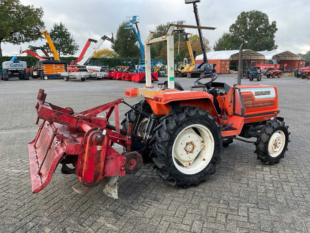 Hinomoto N249 - Küçük traktör: fotoğraf 3 Hinomoto N249 - Küçük traktör: fotoğraf 3