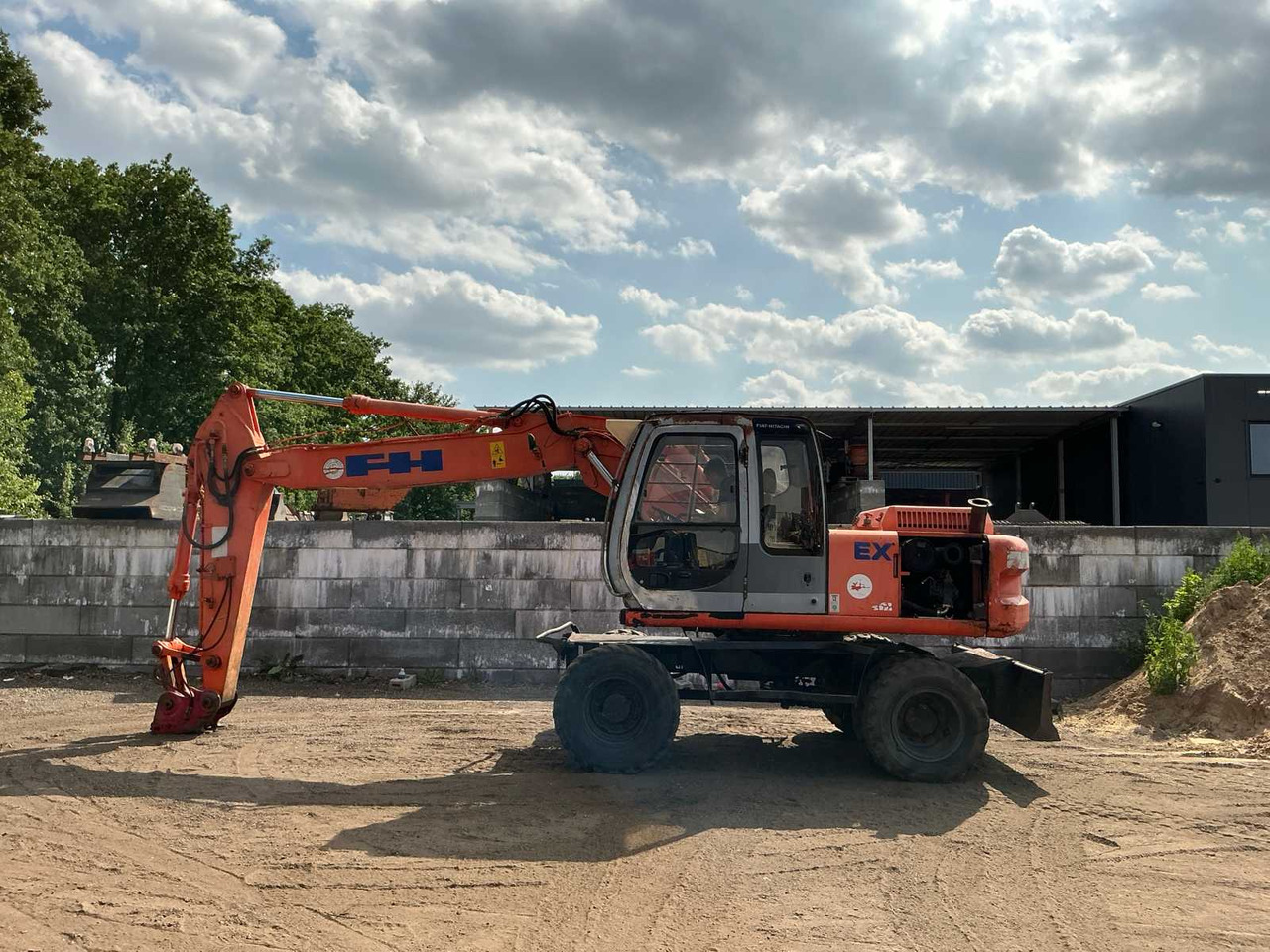 Hitachi 165W - Mobil vinç: fotoğraf 2 Hitachi 165W - Mobil vinç: fotoğraf 2