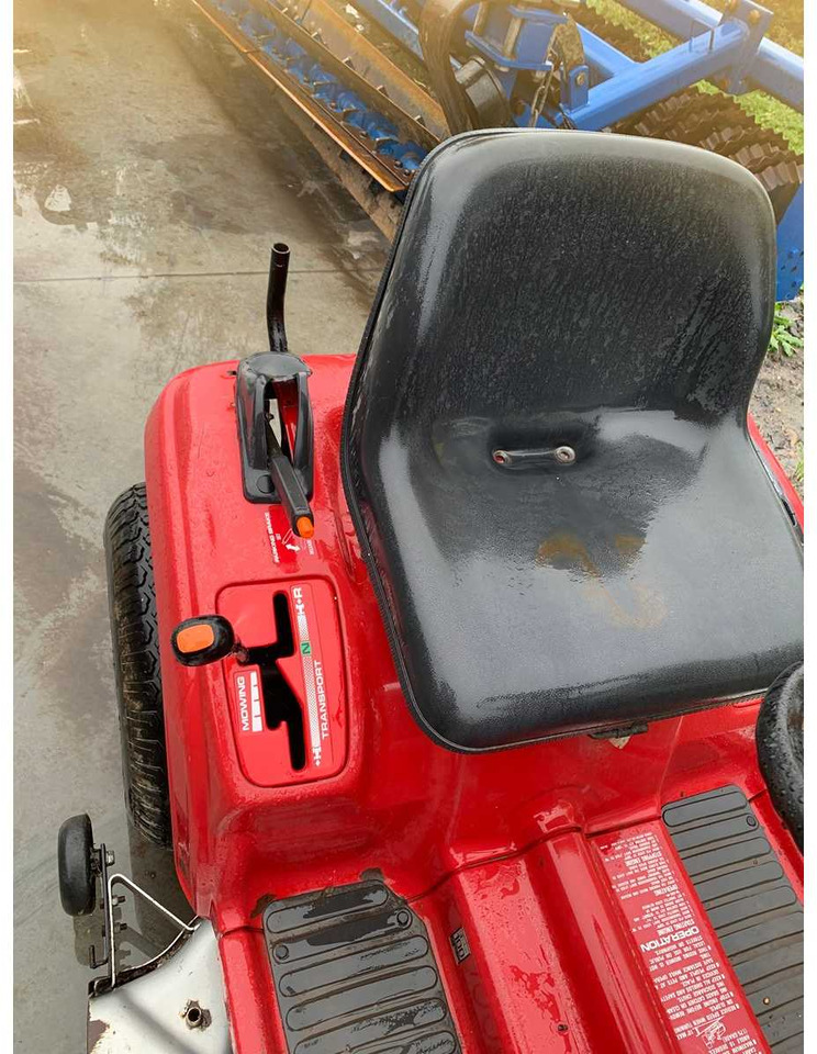Honda - Çim biçme makinesi: fotoğraf 3 Honda - Çim biçme makinesi: fotoğraf 3
