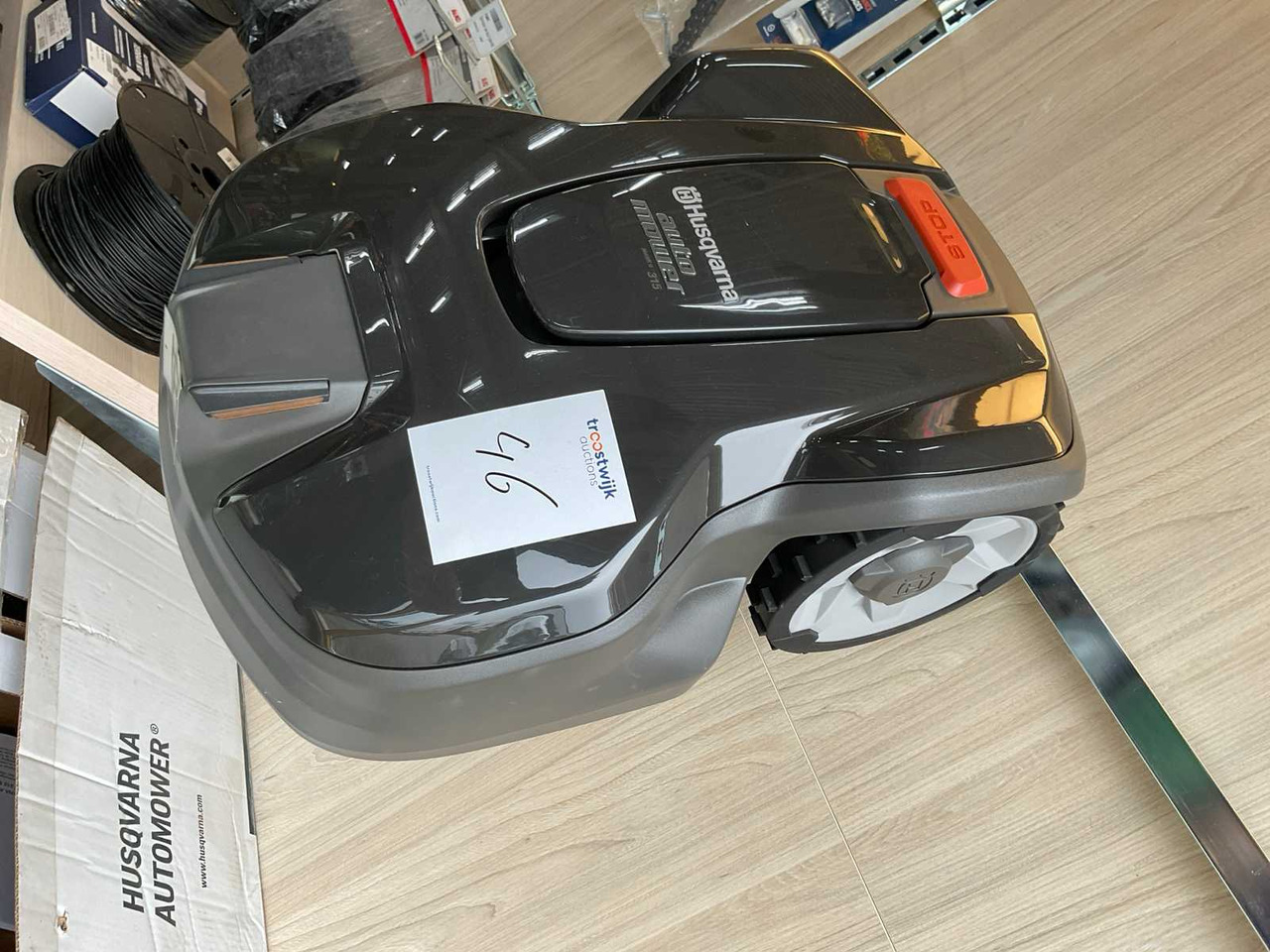 Husqvarna Automower 315 MKll - Çim biçme makinesi: fotoğraf 2 Husqvarna Automower 315 MKll - Çim biçme makinesi: fotoğraf 2