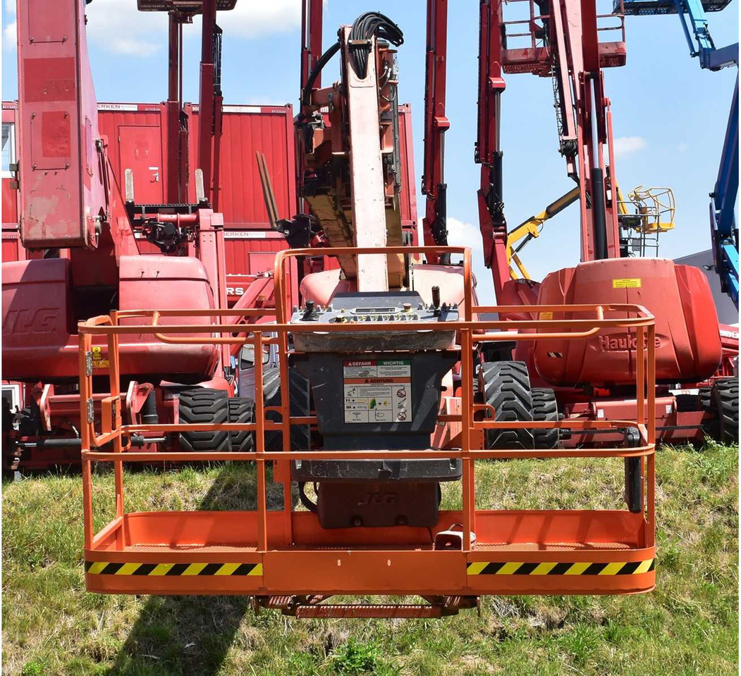 JLG 1350SJP - Araçüstü platform: fotoğraf 3 JLG 1350SJP - Araçüstü platform: fotoğraf 3