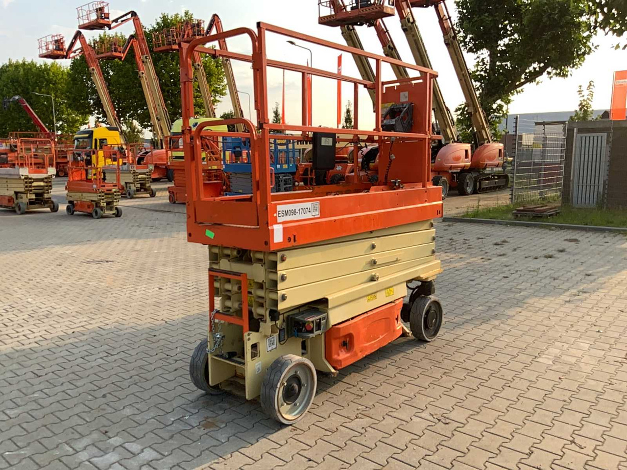JLG 2632ES - Araçüstü platform: fotoğraf 5 JLG 2632ES - Araçüstü platform: fotoğraf 5