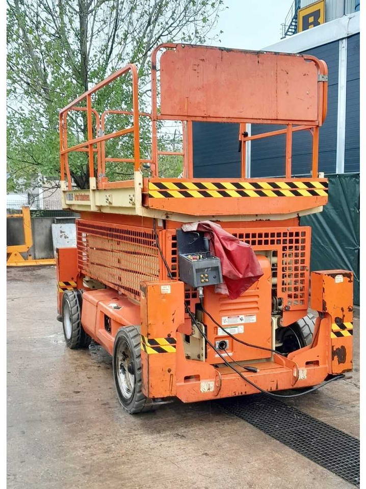 JLG 3369LE - Araçüstü platform: fotoğraf 2 JLG 3369LE - Araçüstü platform: fotoğraf 2