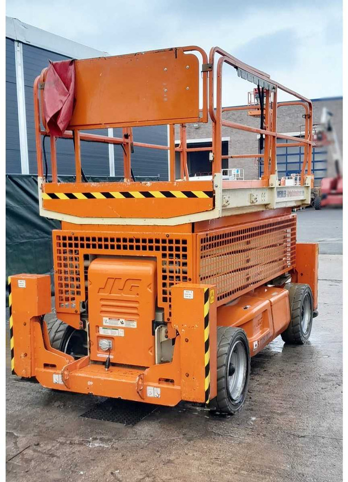 JLG 3369LE - Araçüstü platform: fotoğraf 1 JLG 3369LE - Araçüstü platform: fotoğraf 1