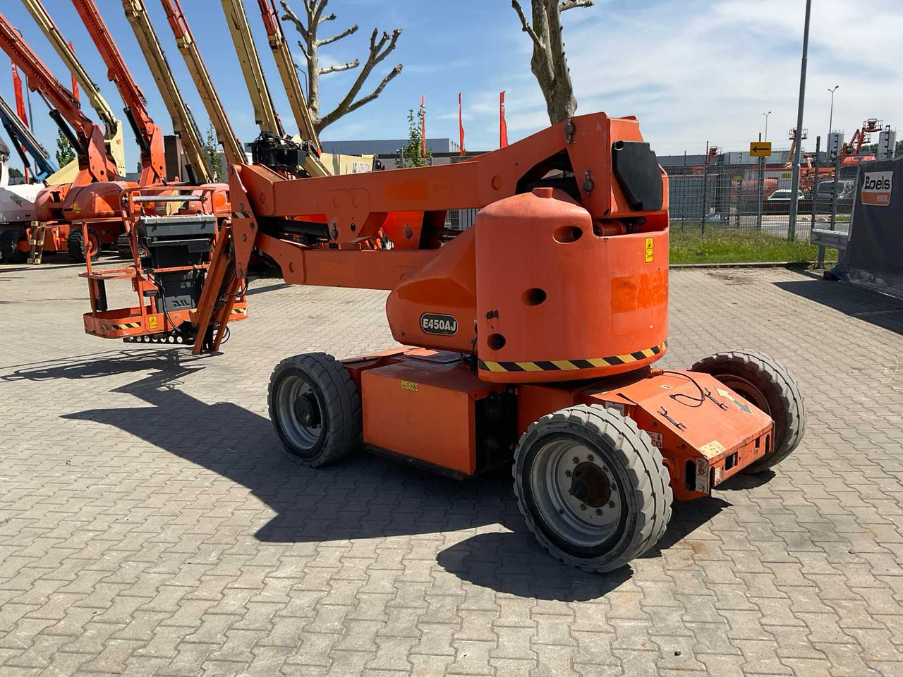 JLG E450AJ - Araçüstü platform: fotoğraf 5 JLG E450AJ - Araçüstü platform: fotoğraf 5