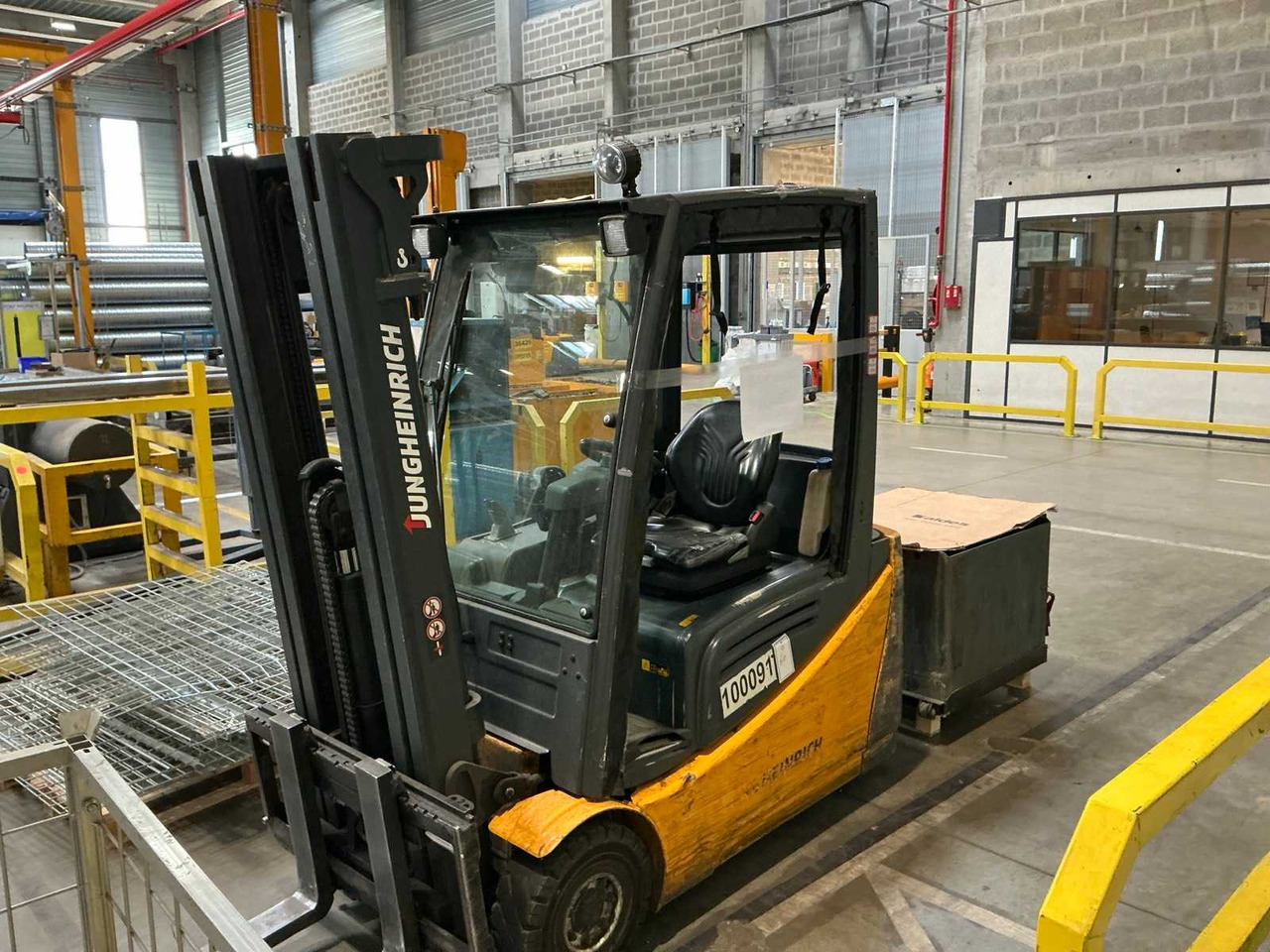 JUNGHEINRICH - 2015 - EFG216 - COUNTERBALANCE FORKLIFT - Forklift: fotoğraf 3 JUNGHEINRICH - 2015 - EFG216 - COUNTERBALANCE FORKLIFT - Forklift: fotoğraf 3