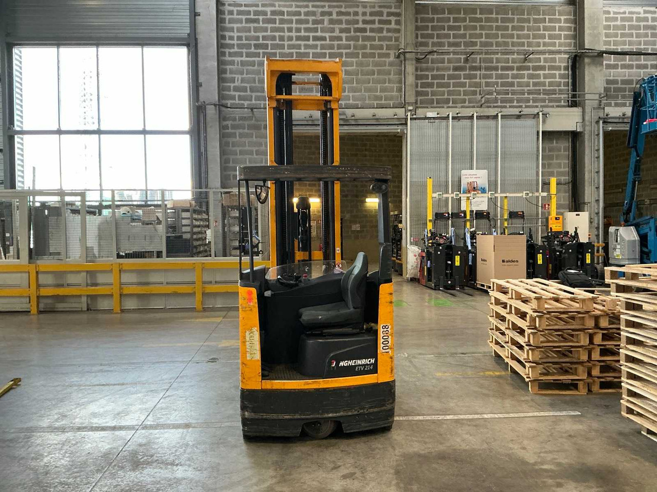 JUNGHEINRICH - 2015 - ETV214 - FORKLIFT - Forklift: fotoğraf 5 JUNGHEINRICH - 2015 - ETV214 - FORKLIFT - Forklift: fotoğraf 5