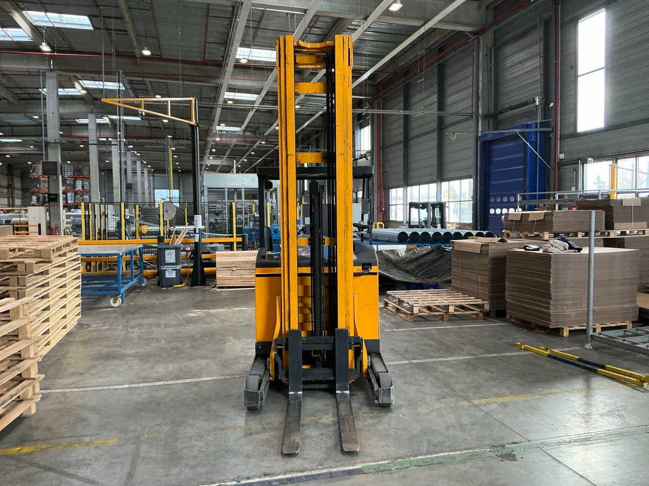 JUNGHEINRICH - 2015 - ETV214 - FORKLIFT - Forklift: fotoğraf 2 JUNGHEINRICH - 2015 - ETV214 - FORKLIFT - Forklift: fotoğraf 2