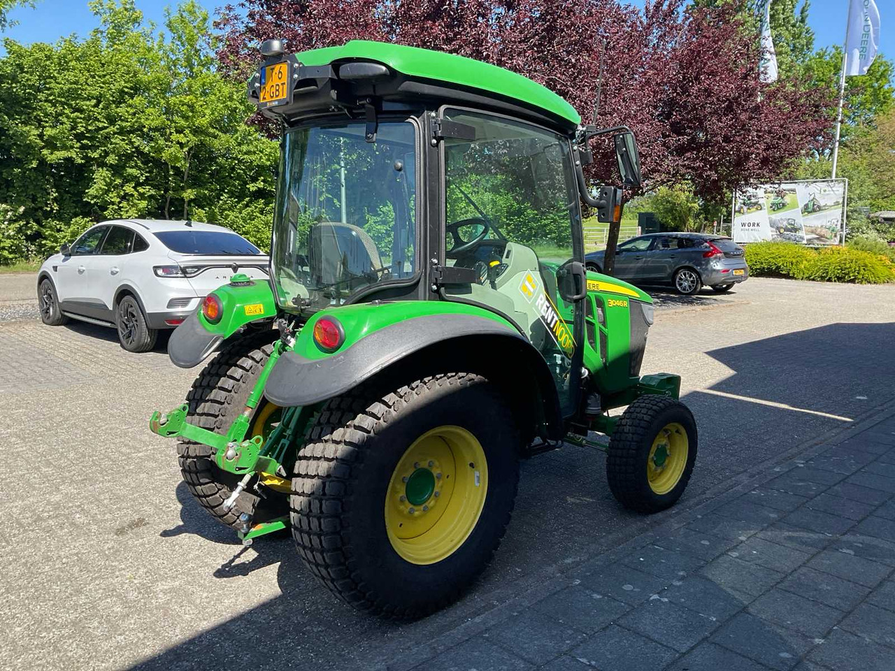 John Deere 3046R - Küçük traktör: fotoğraf 3 John Deere 3046R - Küçük traktör: fotoğraf 3