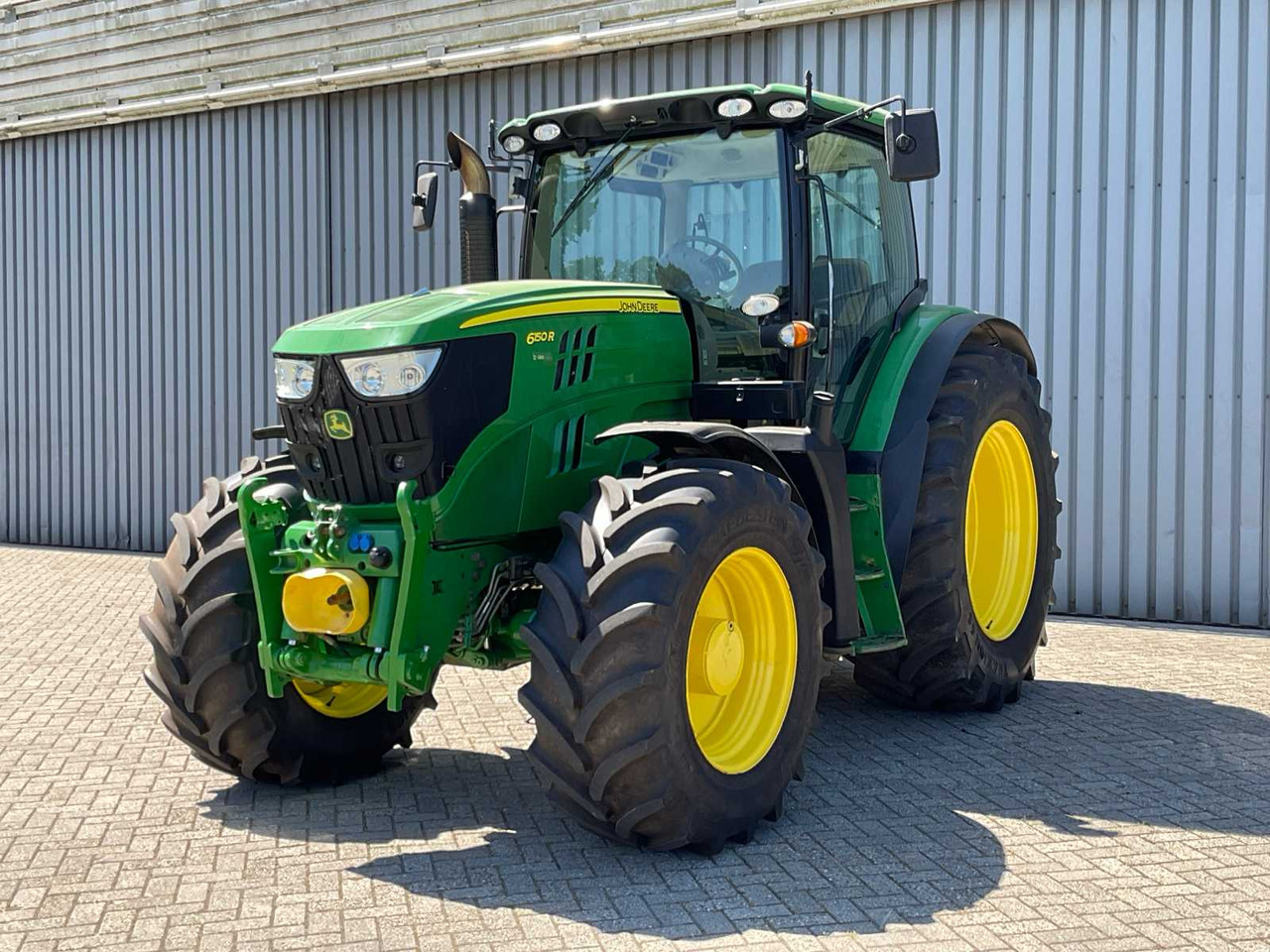 John Deere 6150 R - Traktör: fotoğraf 1 John Deere 6150 R - Traktör: fotoğraf 1