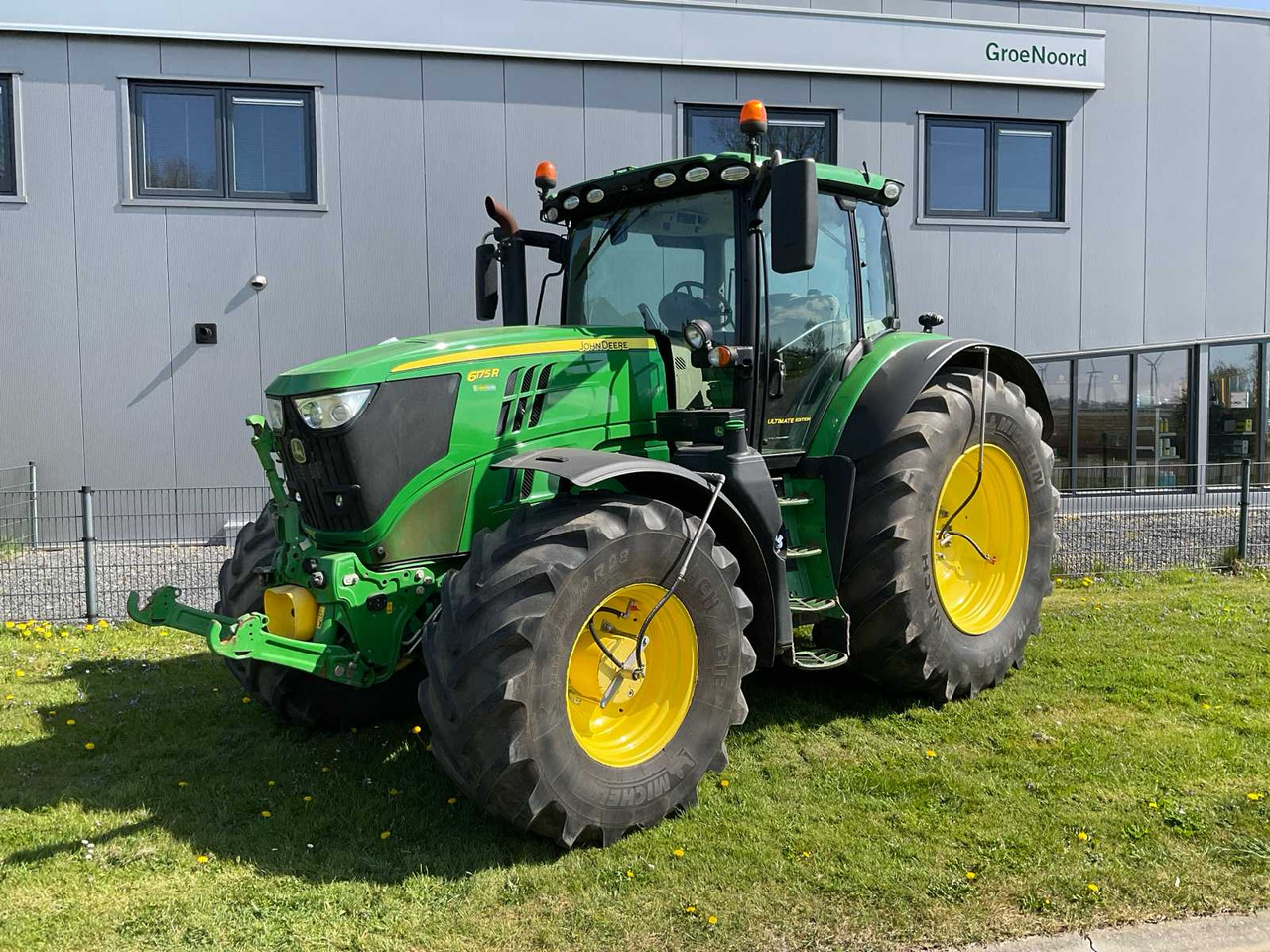 John Deere 6175R Ultimate Edition - Traktör: fotoğraf 1 John Deere 6175R Ultimate Edition - Traktör: fotoğraf 1