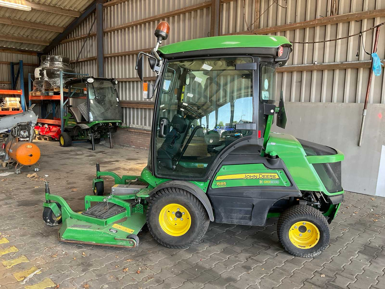 John deere 1585 TerrainCut - Çim biçme makinesi: fotoğraf 2 John deere 1585 TerrainCut - Çim biçme makinesi: fotoğraf 2