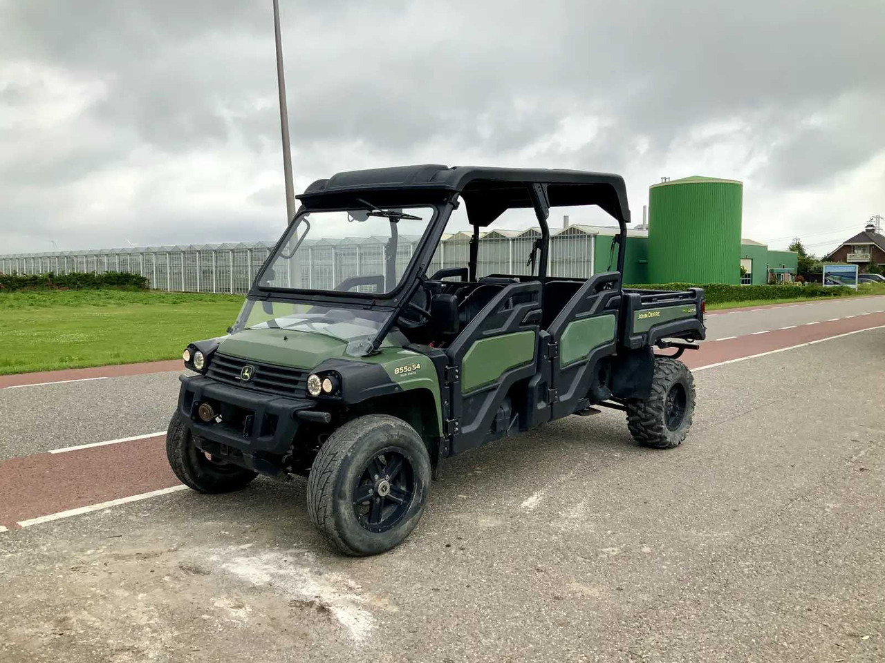 John deere Gator XUV 4x4 IRS - Belediye traktör: fotoğraf 1 John deere Gator XUV 4x4 IRS - Belediye traktör: fotoğraf 1