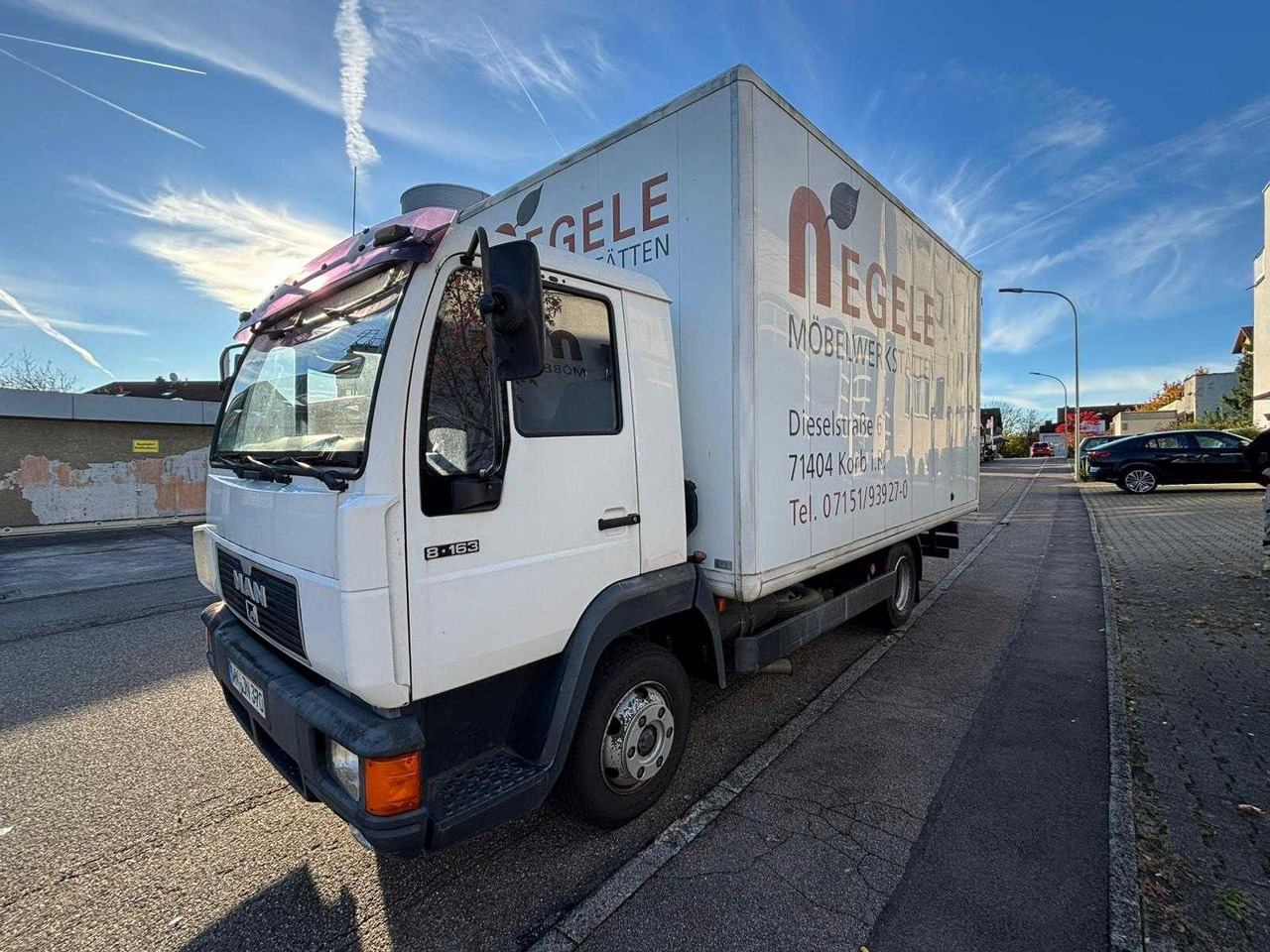 MAN 8-163 / L 2000 TRUCK WITH BOX - Kamyon: fotoğraf 1 MAN 8-163 / L 2000 TRUCK WITH BOX - Kamyon: fotoğraf 1