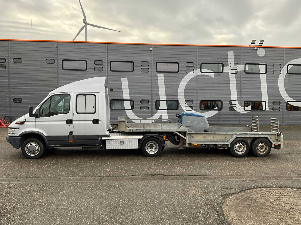 2004 IVECO DAILY 40C BE-COMBINATION WITH VELDHUIZEN COCKPIT TRAILER - Kamyonet: fotoğraf 2 2004 IVECO DAILY 40C BE-COMBINATION WITH VELDHUIZEN COCKPIT TRAILER - Kamyonet: fotoğraf 2