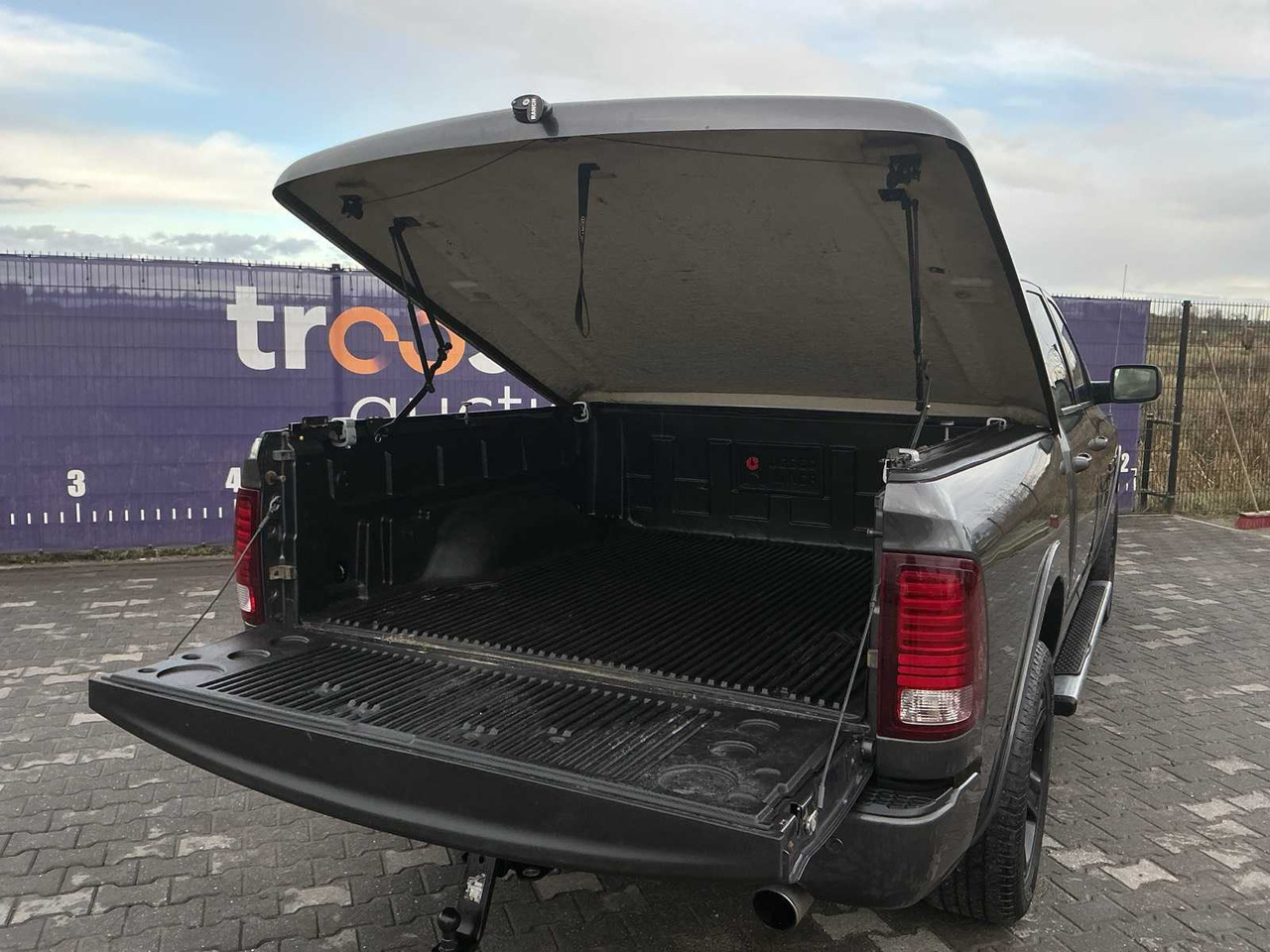 2013 - DODGE - RAM 1500 - 5.7 V8 4X4 QC 6'4 - COMMERCIAL VEHICLE - Kamyonet: fotoğraf 5 2013 - DODGE - RAM 1500 - 5.7 V8 4X4 QC 6'4 - COMMERCIAL VEHICLE - Kamyonet: fotoğraf 5