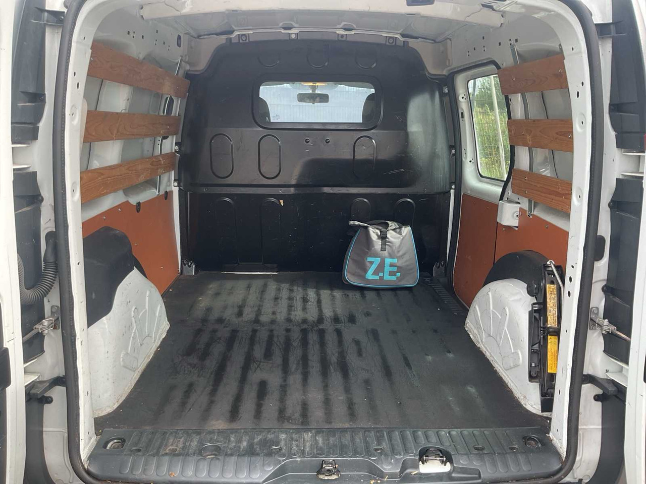 2013 - RENAULT - KANGOO EXPRESS - Z.E. - COMMERCIAL VEHICLE - Kamyonet: fotoğraf 5 2013 - RENAULT - KANGOO EXPRESS - Z.E. - COMMERCIAL VEHICLE - Kamyonet: fotoğraf 5