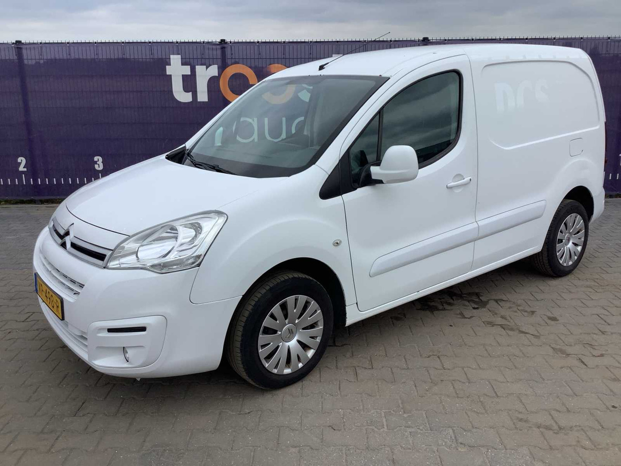 2015 - CITROEN - BERLINGO - 1.6 HDI 90 COMFORT - COMMERCIAL VEHICLE - Kamyonet: fotoğraf 1 2015 - CITROEN - BERLINGO - 1.6 HDI 90 COMFORT - COMMERCIAL VEHICLE - Kamyonet: fotoğraf 1