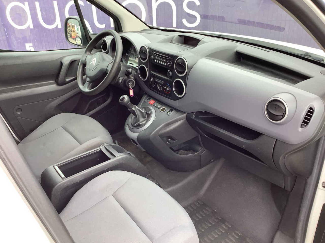 2015 - CITROEN - BERLINGO - 1.6 HDI 90 COMFORT - COMMERCIAL VEHICLE - Kamyonet: fotoğraf 5 2015 - CITROEN - BERLINGO - 1.6 HDI 90 COMFORT - COMMERCIAL VEHICLE - Kamyonet: fotoğraf 5