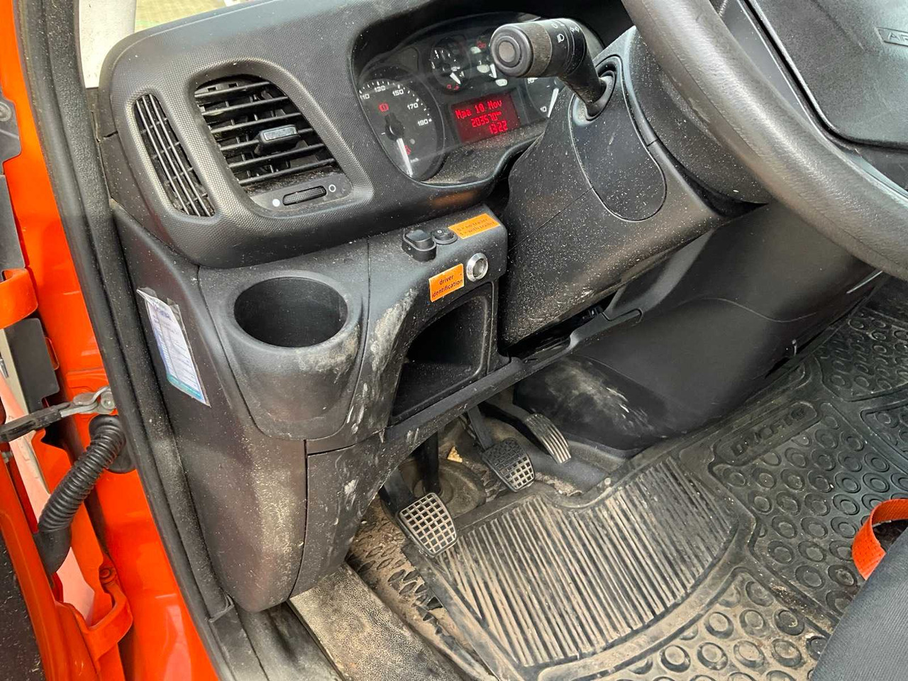 Kamyonet 2017 IVECO DAILY 35-140 FLATBED TRUCK: fotoğraf 11