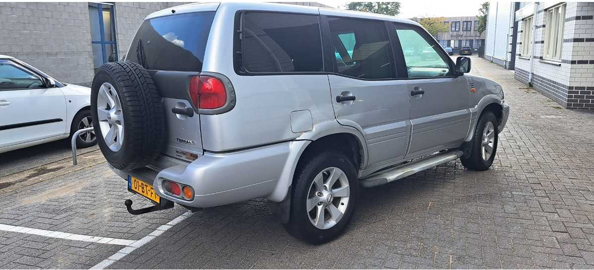NISSAN - TERRANO LL - 3.0 DI LUXURY SR-B - 01-BT-FT - COMMERCIAL VEHICLE - Kamyonet: fotoğraf 3 NISSAN - TERRANO LL - 3.0 DI LUXURY SR-B - 01-BT-FT - COMMERCIAL VEHICLE - Kamyonet: fotoğraf 3
