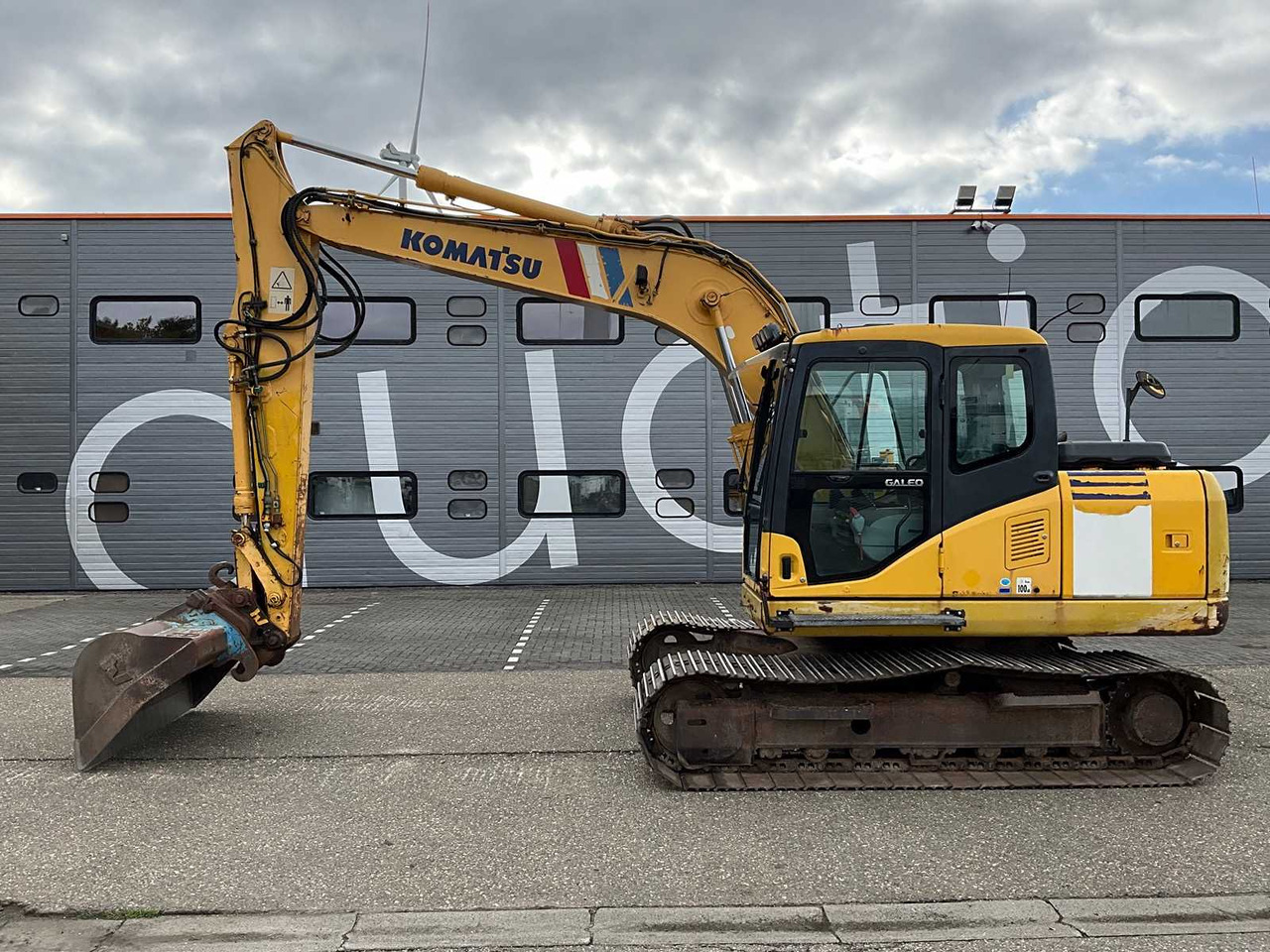 Komatsu PC130-7 - Paletli ekskavatör: fotoğraf 2 Komatsu PC130-7 - Paletli ekskavatör: fotoğraf 2