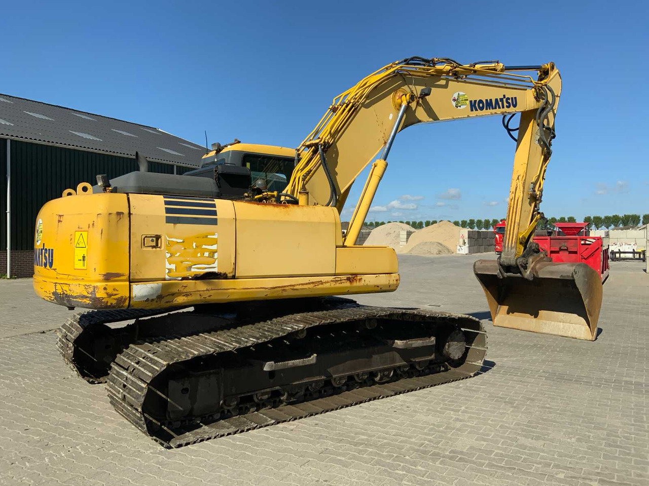 Komatsu PC210 - Paletli ekskavatör: fotoğraf 5 Komatsu PC210 - Paletli ekskavatör: fotoğraf 5