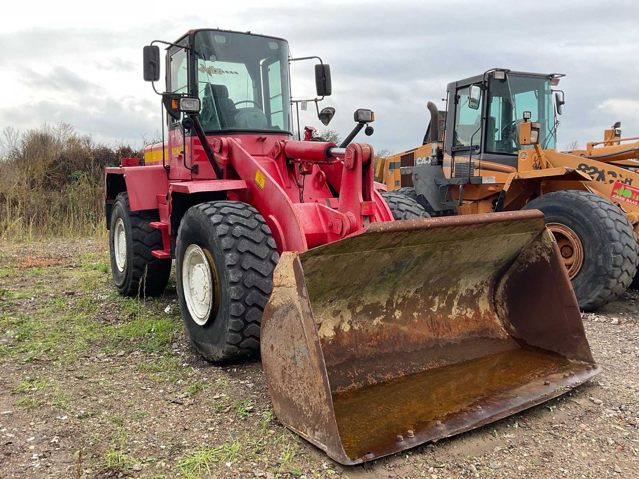 Komatsu WA270 - Tekerlekli yükleyici: fotoğraf 4 Komatsu WA270 - Tekerlekli yükleyici: fotoğraf 4