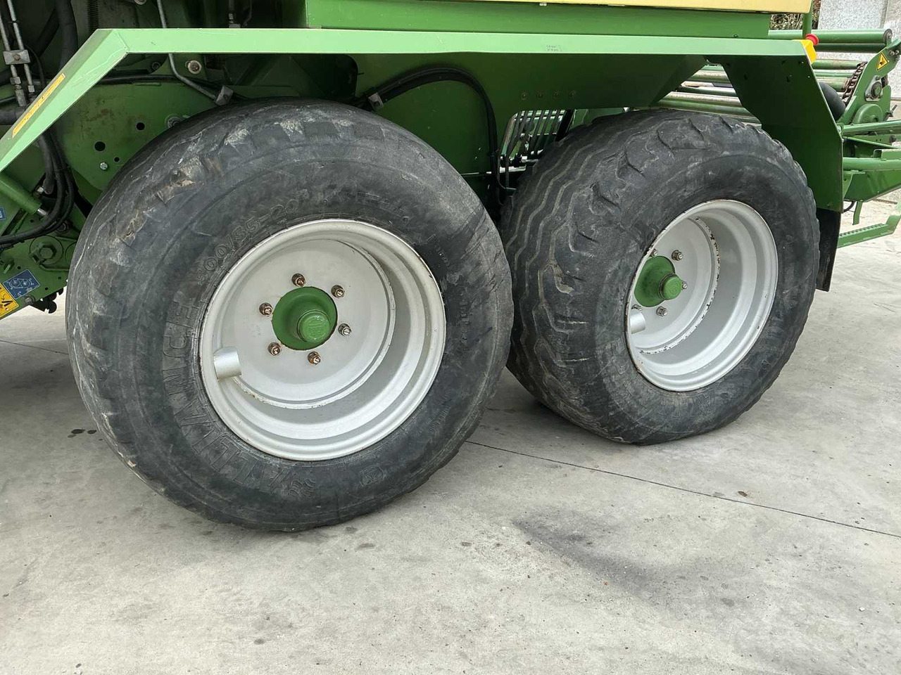 Silindirik balya makinesi Krone Comprima CF 155 XC: fotoğraf 19