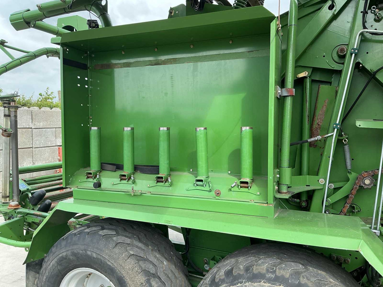 Silindirik balya makinesi Krone Comprima CF 155 XC: fotoğraf 35