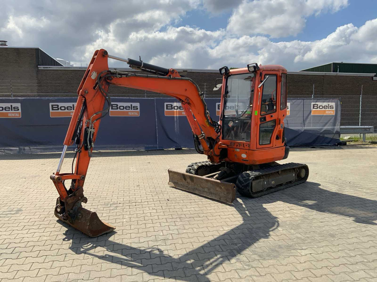 Kubota U35-3A3 - Mini ekskavatör: fotoğraf 1 Kubota U35-3A3 - Mini ekskavatör: fotoğraf 1