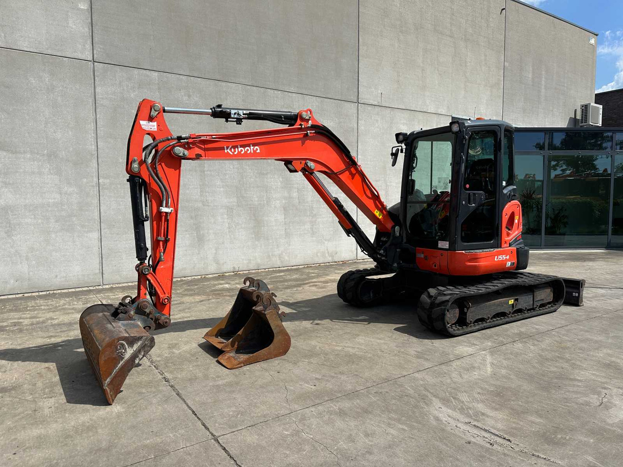 Kubota U55-4 - Paletli ekskavatör: fotoğraf 1 Kubota U55-4 - Paletli ekskavatör: fotoğraf 1