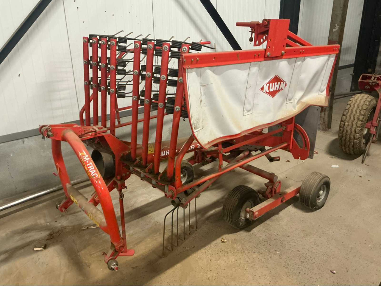 Kuhn GA3201GM - Hasat makinesi: fotoğraf 1 Kuhn GA3201GM - Hasat makinesi: fotoğraf 1