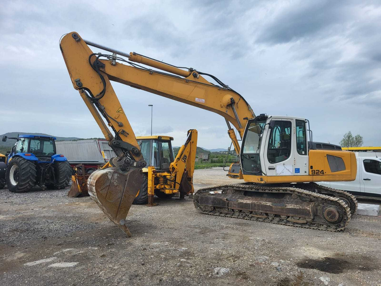 LIEBHERR R924 C SL - Paletli ekskavatör: fotoğraf 1 LIEBHERR R924 C SL - Paletli ekskavatör: fotoğraf 1