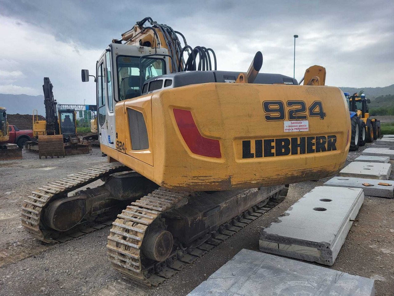 LIEBHERR R924 C SL - Paletli ekskavatör: fotoğraf 3 LIEBHERR R924 C SL - Paletli ekskavatör: fotoğraf 3