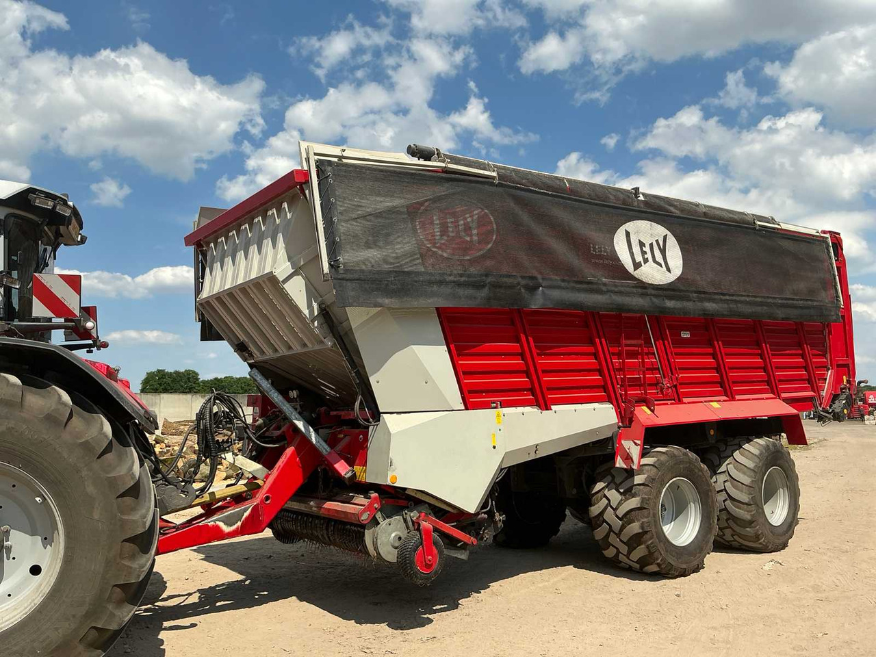 Lely Tigo XR75 - Silaj römorku: fotoğraf 1 Lely Tigo XR75 - Silaj römorku: fotoğraf 1