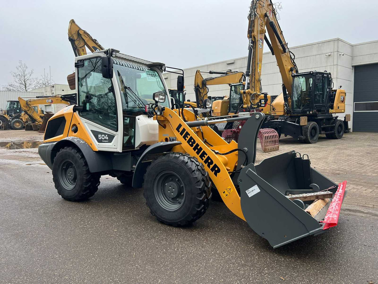 Liebherr L504 Compact - Tekerlekli yükleyici: fotoğraf 4 Liebherr L504 Compact - Tekerlekli yükleyici: fotoğraf 4