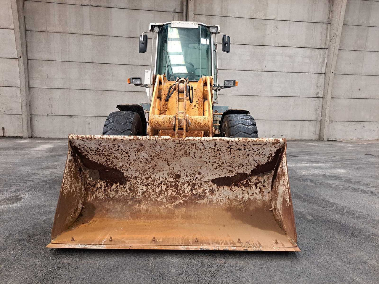 Liebherr L514 - Tekerlekli yükleyici: fotoğraf 2 Liebherr L514 - Tekerlekli yükleyici: fotoğraf 2