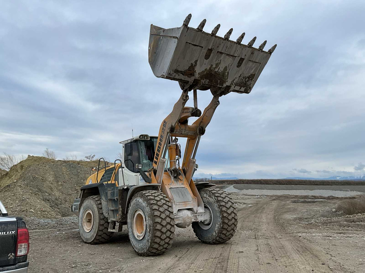 Liebherr L576 - Tekerlekli yükleyici: fotoğraf 1 Liebherr L576 - Tekerlekli yükleyici: fotoğraf 1