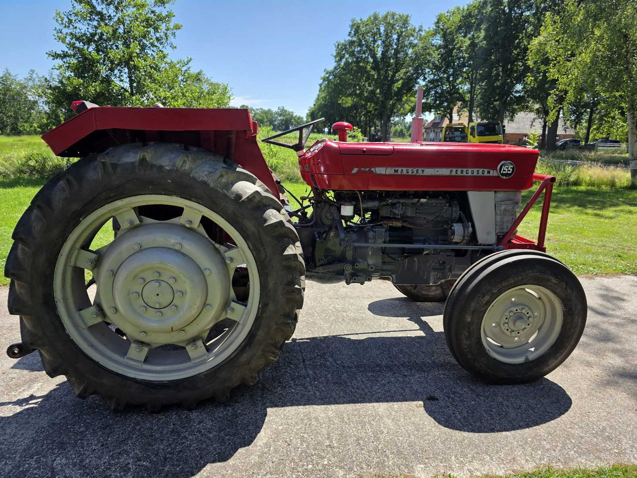 Massey Ferguson 155 - Traktör: fotoğraf 5 Massey Ferguson 155 - Traktör: fotoğraf 5