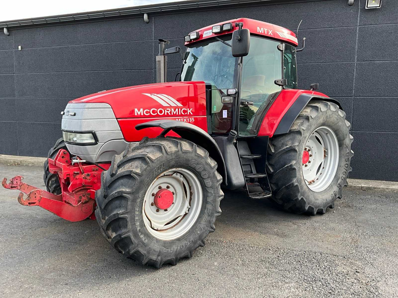 McCormick MTX135 - Traktör: fotoğraf 1 McCormick MTX135 - Traktör: fotoğraf 1