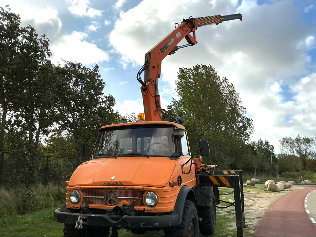 Mercedes-benz Unimog 406 - Traktör römorku: fotoğraf 4 Mercedes-benz Unimog 406 - Traktör römorku: fotoğraf 4