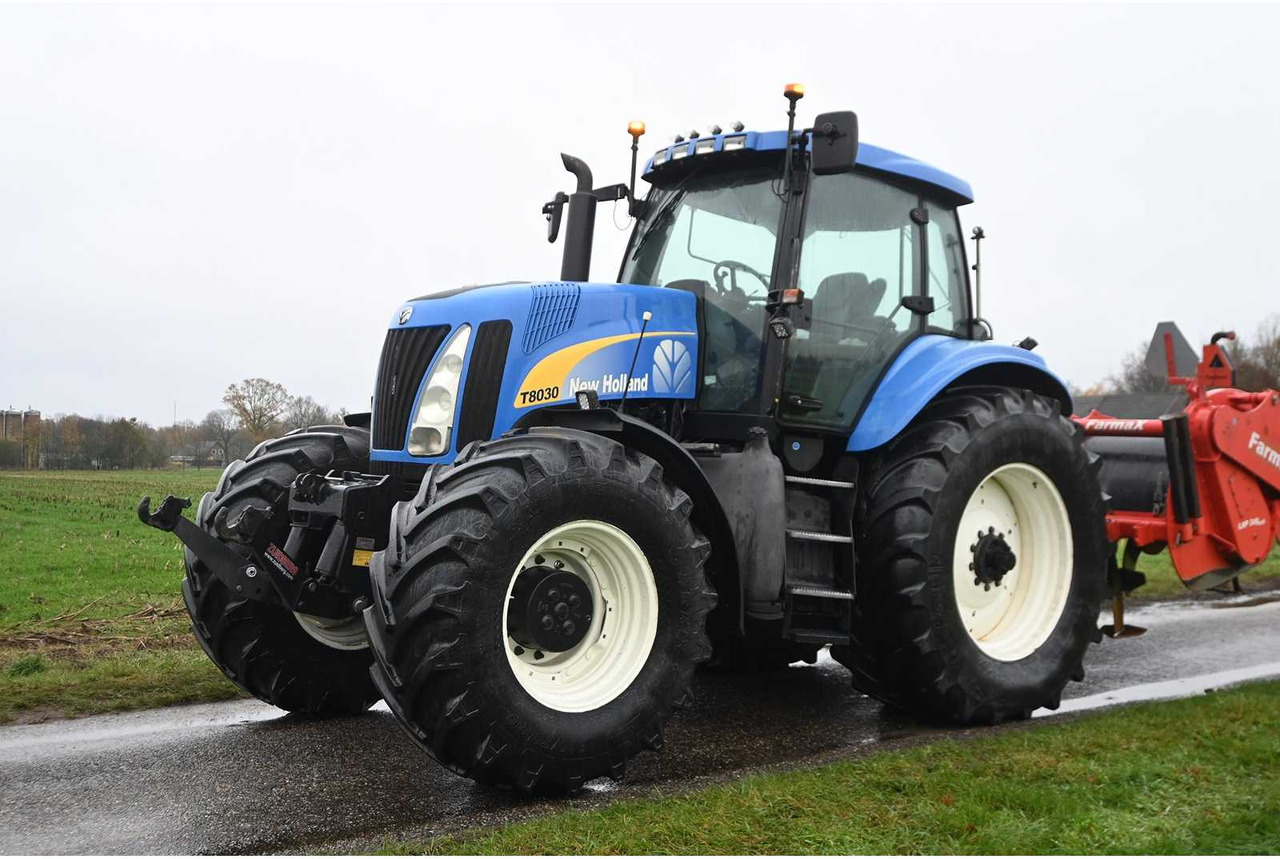 NEW HOLLAND - 2003 - TG230 - ALL-WHEEL DRIVE FARM TRACTOR - Traktör: fotoğraf 1 NEW HOLLAND - 2003 - TG230 - ALL-WHEEL DRIVE FARM TRACTOR - Traktör: fotoğraf 1