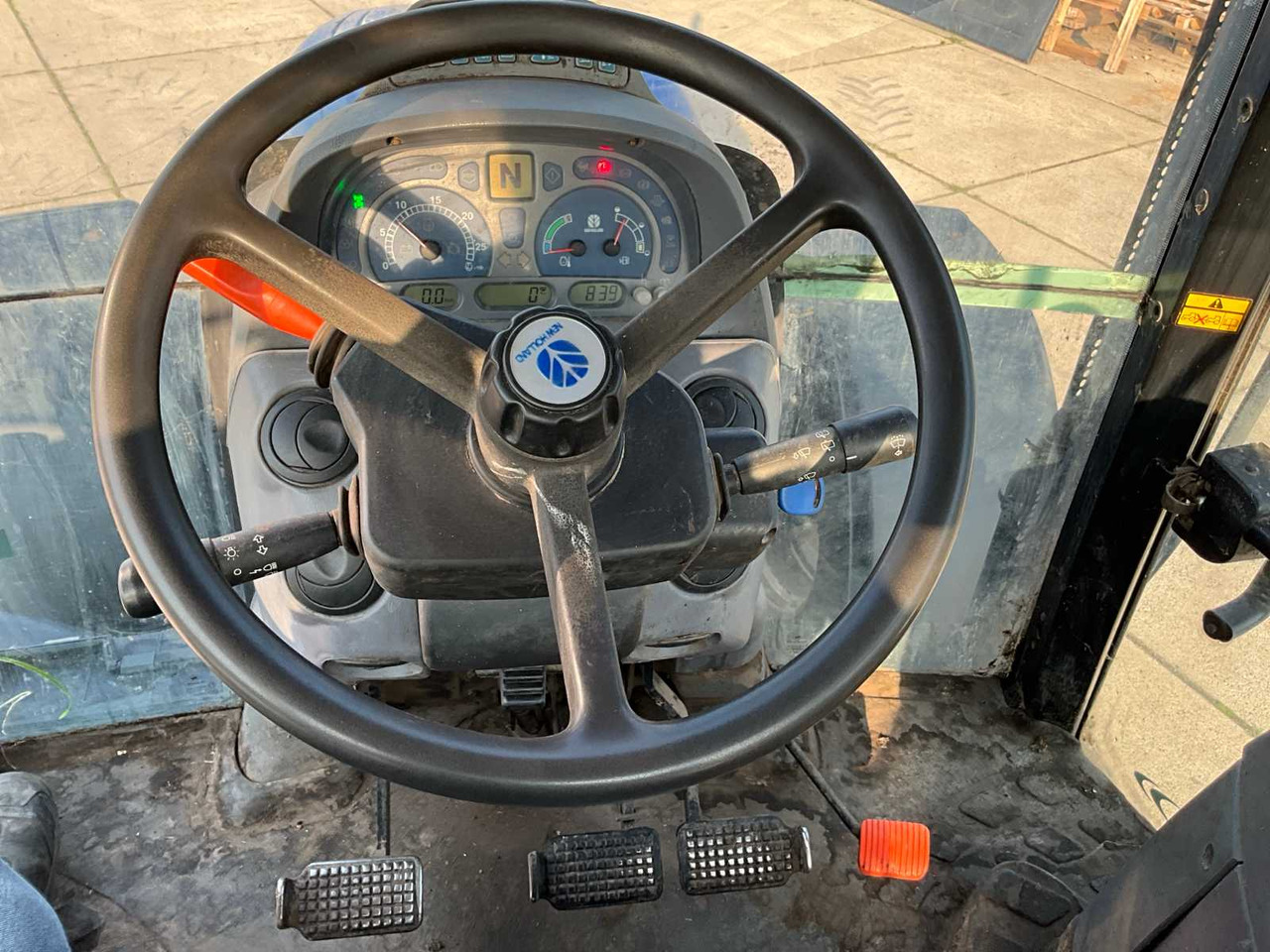 Traktör New Holland T6030: fotoğraf 14
