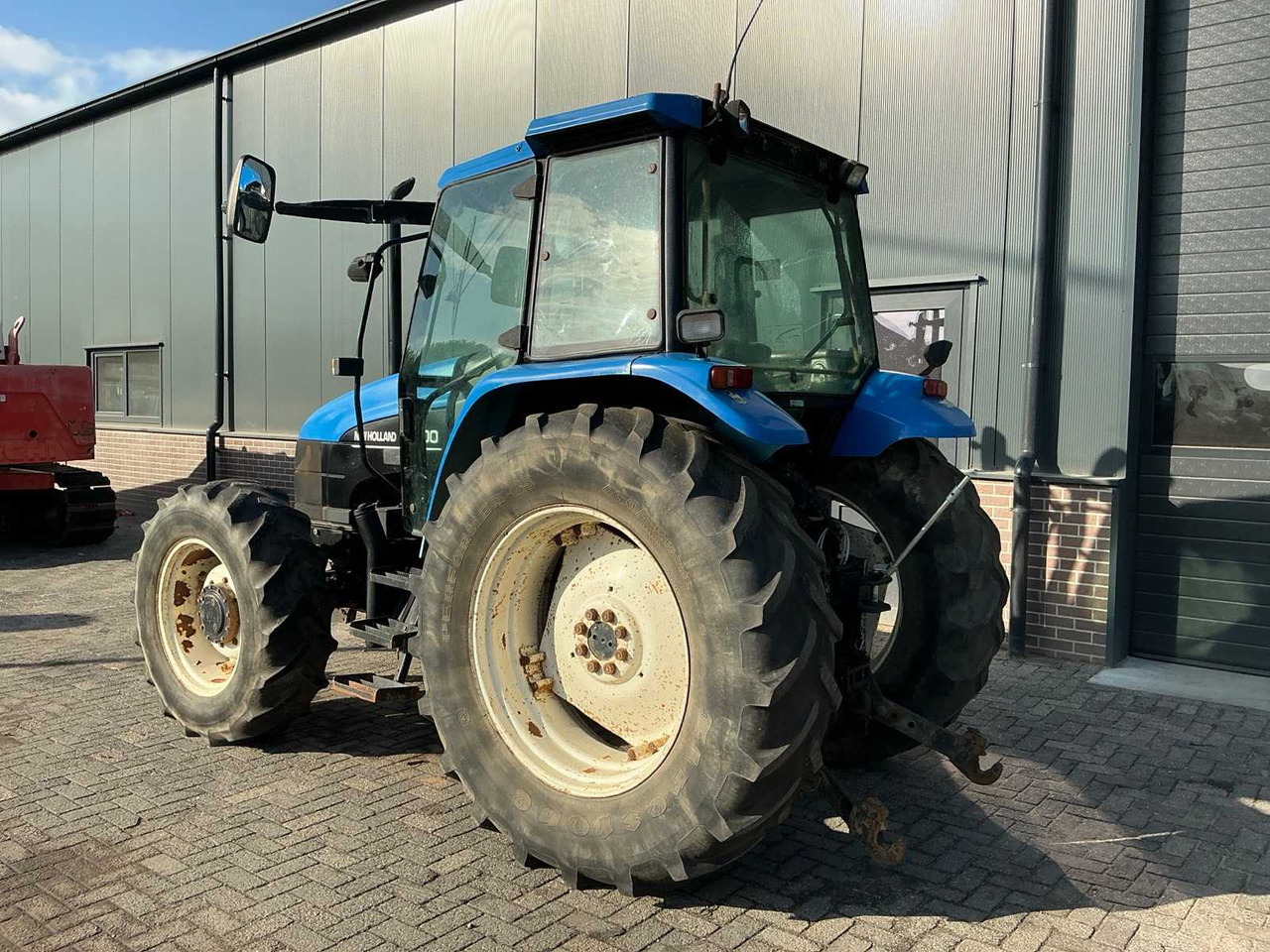 New Holland TS100 - Traktör: fotoğraf 3 New Holland TS100 - Traktör: fotoğraf 3