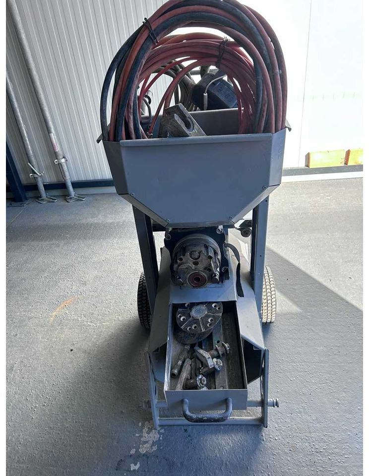 Pentruder 8-20iQ - Beton makinesi: fotoğraf 1 Pentruder 8-20iQ - Beton makinesi: fotoğraf 1