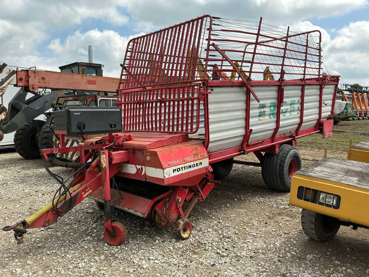 Pottinger LW103 - Silaj römorku: fotoğraf 1 Pottinger LW103 - Silaj römorku: fotoğraf 1