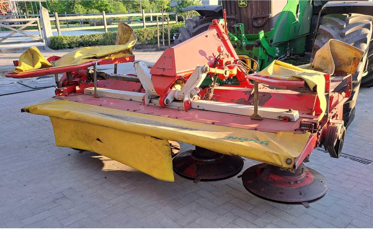 Pottinger Novacat 306 - Dal parçalama makinası: fotoğraf 3 Pottinger Novacat 306 - Dal parçalama makinası: fotoğraf 3