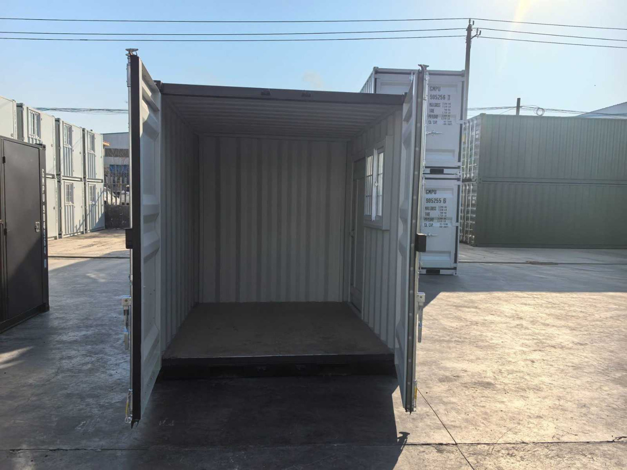 Rhino-cross-containers 8ft met deur en raam - Yük konteyner: fotoğraf 4 Rhino-cross-containers 8ft met deur en raam - Yük konteyner: fotoğraf 4