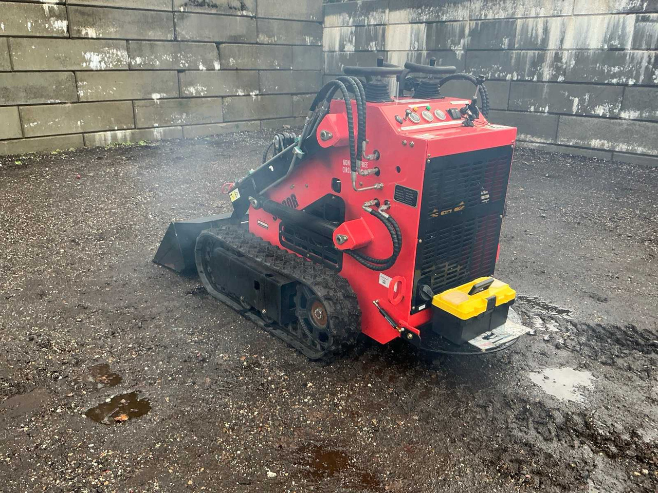 SDLOOL SL380R - Mini yükleyici: fotoğraf 3 SDLOOL SL380R - Mini yükleyici: fotoğraf 3